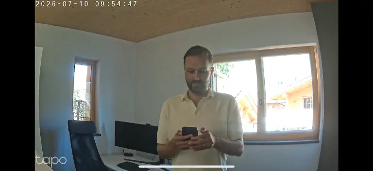 epi_1042335920_RTL_IN KOELN_FNG40280-26_Indoor Überwachungsk